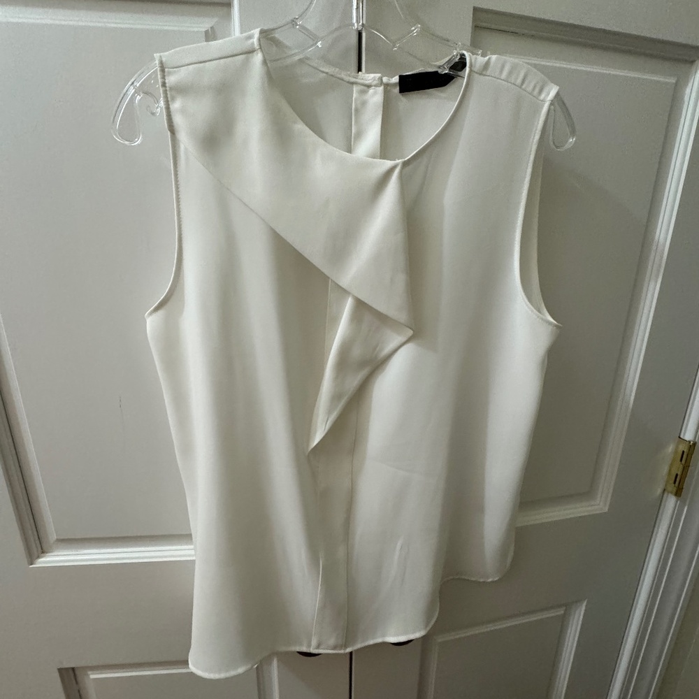 Zara white blouse with ruffle and back button placket large excellent condition